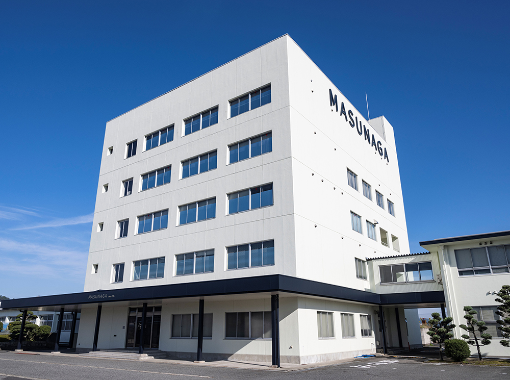 LED照明と空調設備を交換し、快適な職場環境と省エネを実現